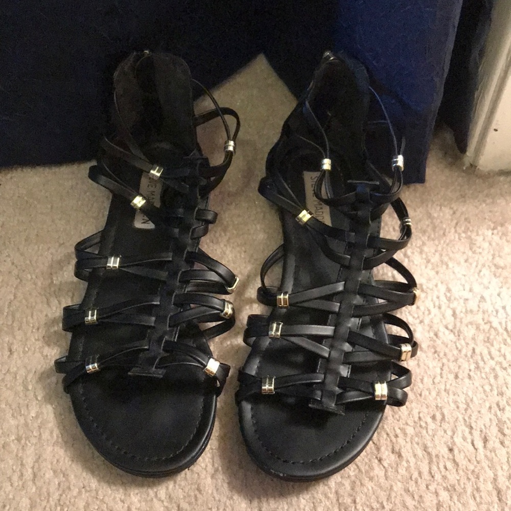 STEVE MADDEN Black strappy sandals - 7.5